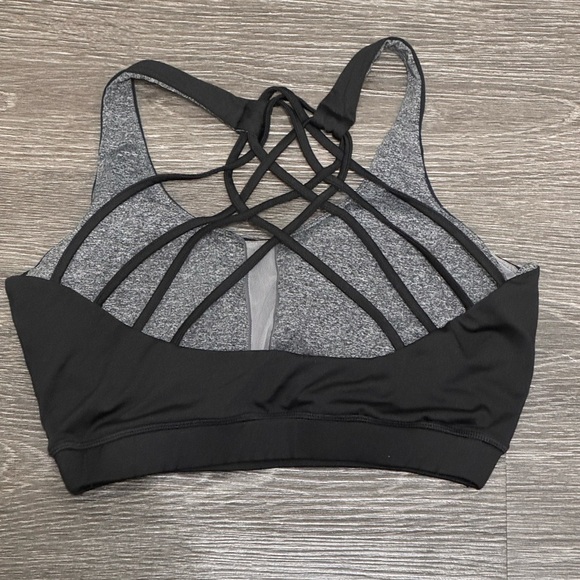 Women's Black Strappy Sports Bra - Picture 2 of 2